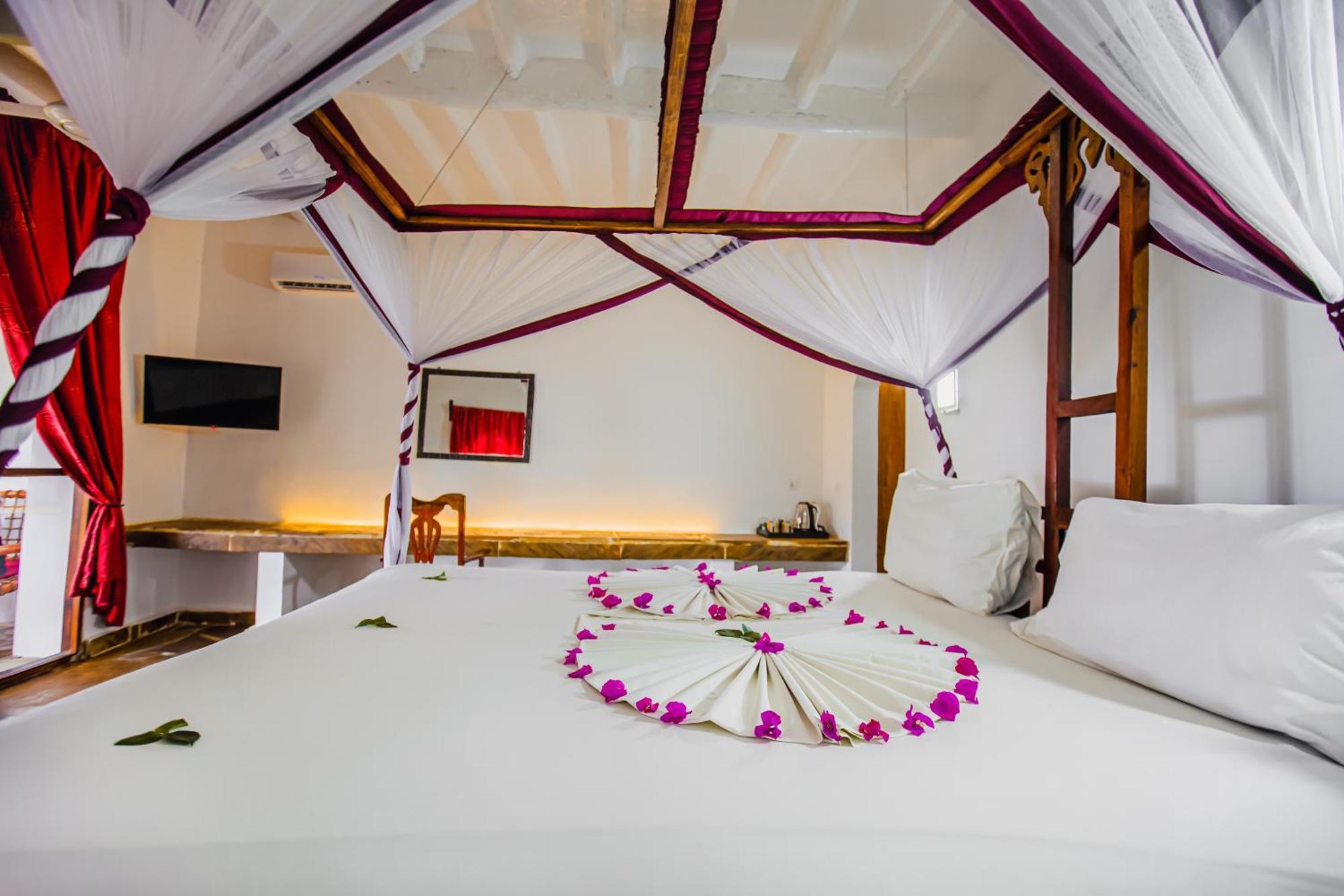 Ahg Waridi Beach Resort & Spa Pwani Mchangani Exterior foto